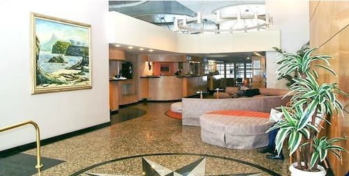 Hotel Tower Icarai 3*